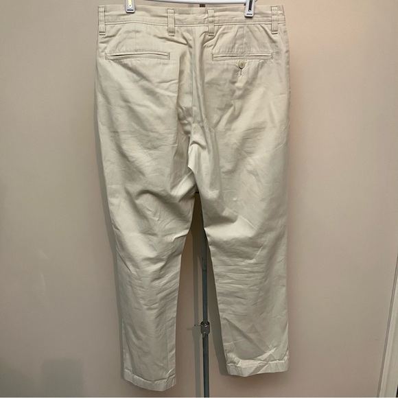 3/$20 J. Crew classic fit Kaki pant 30x30 - Picture 4 of 11